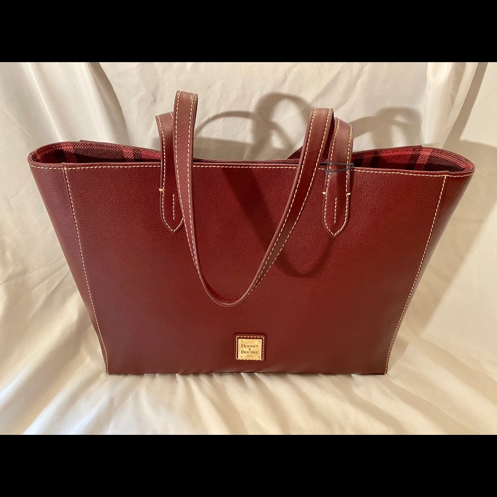 Dooney & Bourke tote